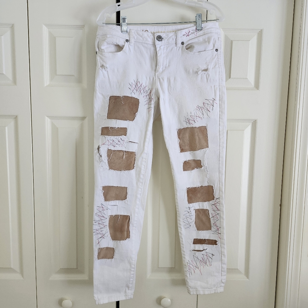 Lauren Conrad white denim Jeans suede patches distressing contrast stitching - 8